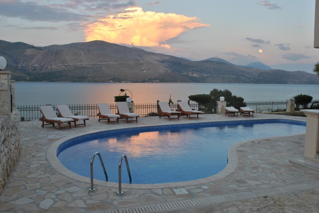 Lazaratos Hotel Kouvalata Exterior photo