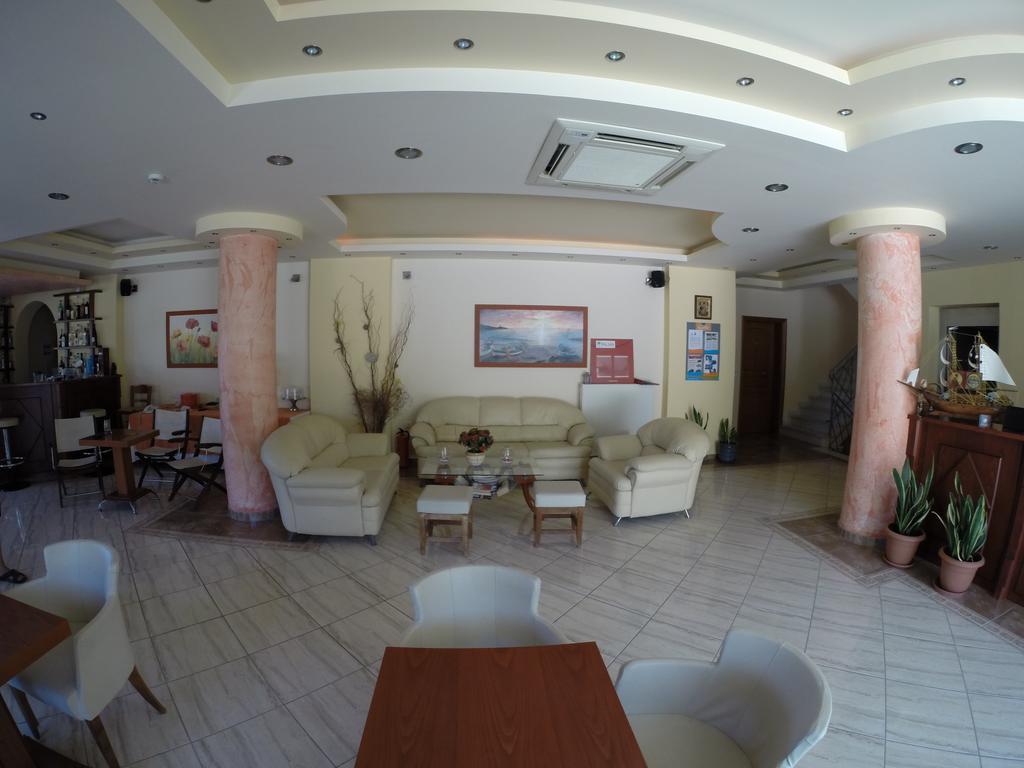Lazaratos Hotel Kouvalata Exterior photo